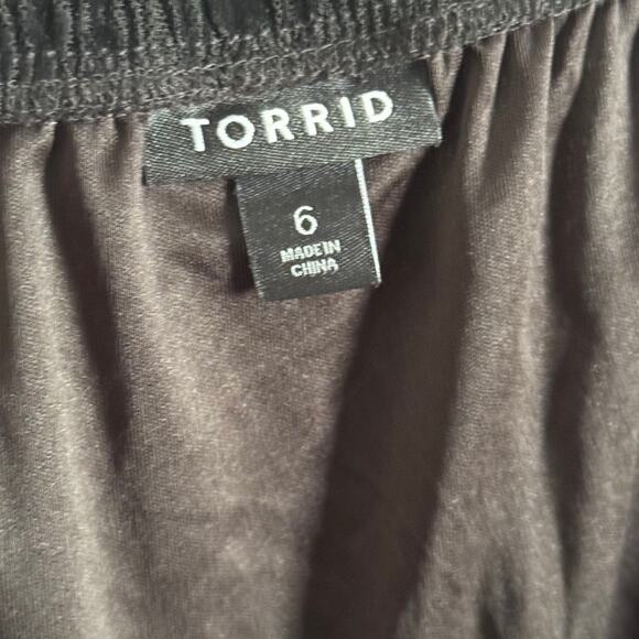 Torrid Size 6 Black Flocked Mesh Square Neck Puff‎ Sleeve Peasant Top Stretch - Picture 5 of 5